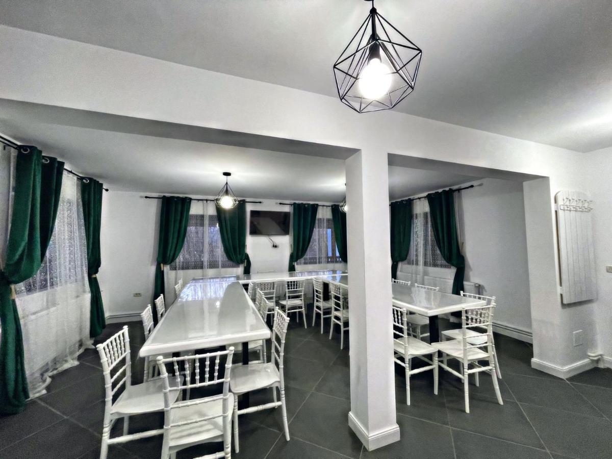 Villa Casa Din Podirei Capu Cîmpului Exterior foto